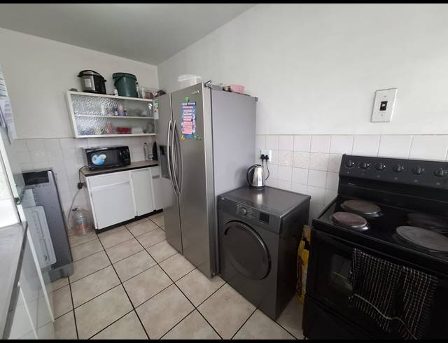 2 BEDROOM FLAT FOR SALE IN ARCON PARK